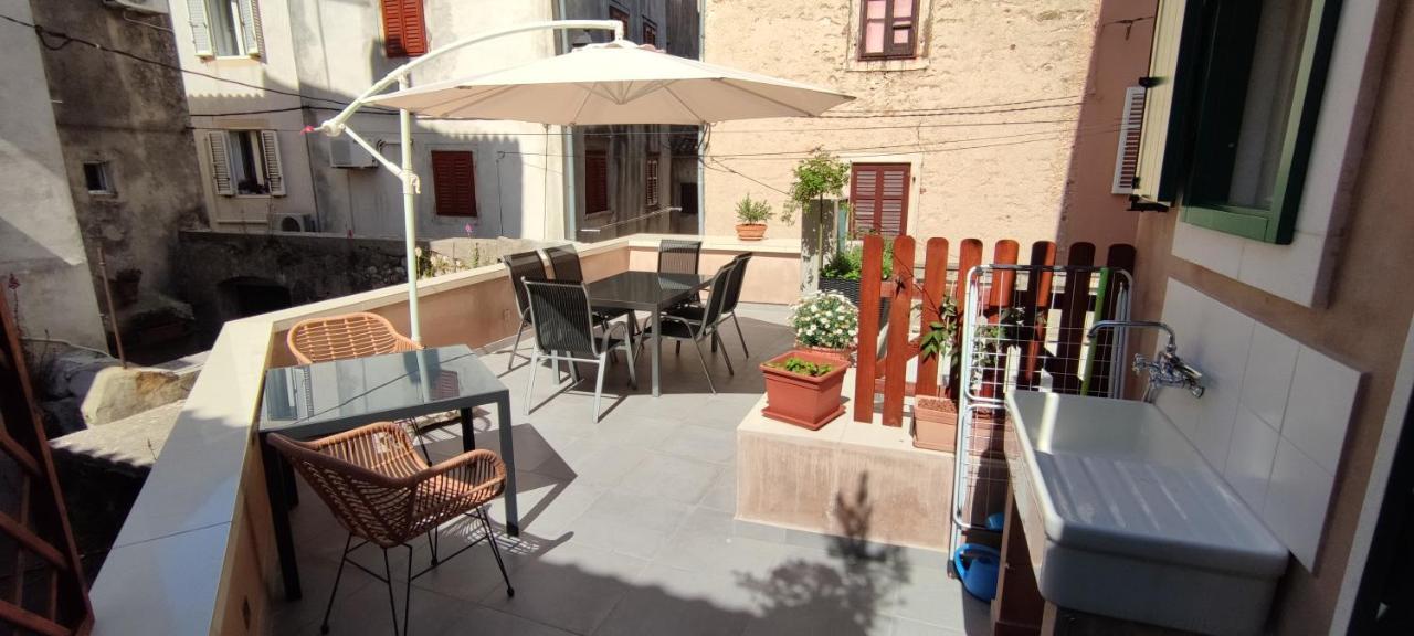 Luxury Apartment - Old Soul With A New Heart Cres Kültér fotó