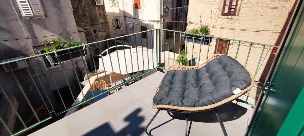 Luxury Apartment - Old Soul With A New Heart Cres Kültér fotó